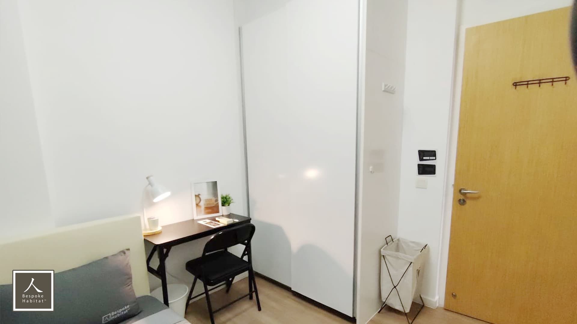 Ensuite at Lakefront Residences in D22, Singapore - Photo 2