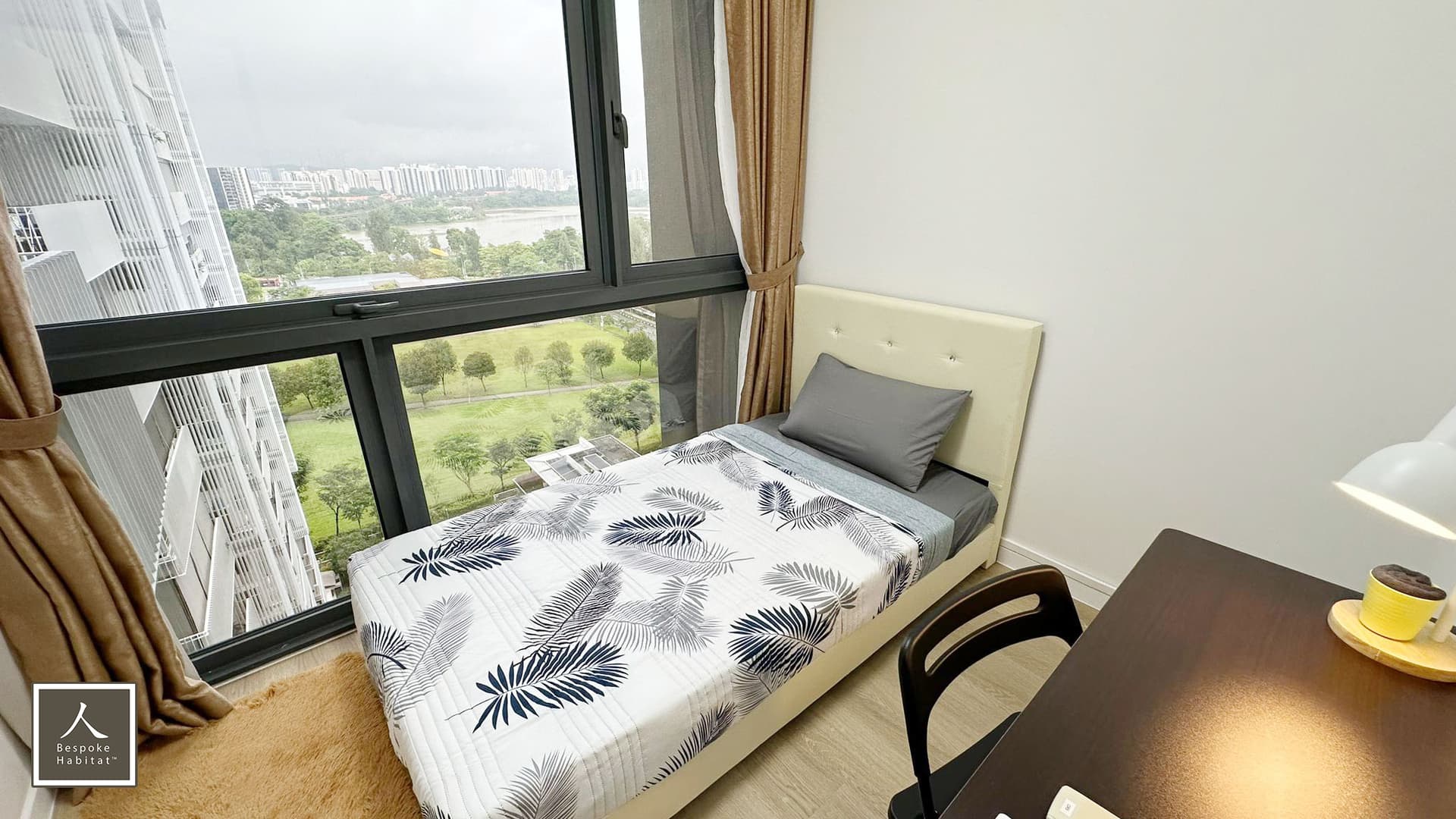 CR5 #13-31 at Lakefront Residences
