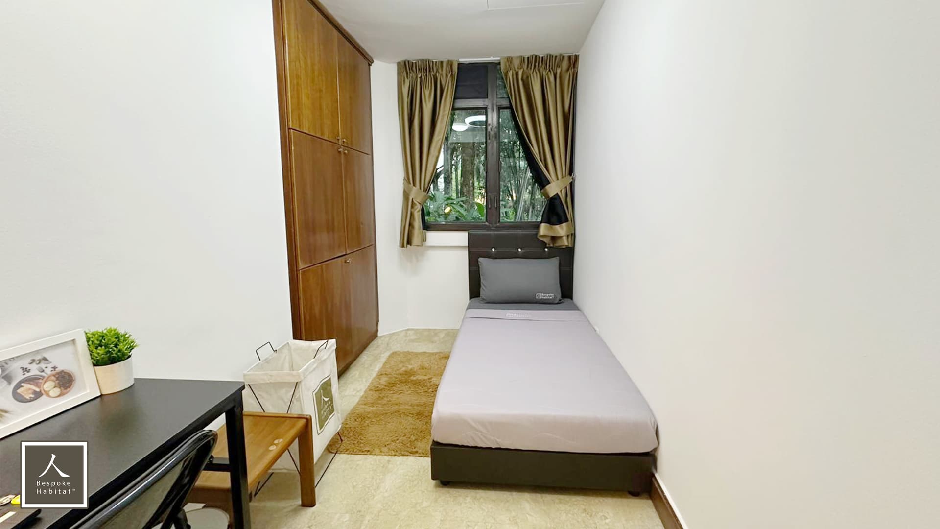 CR2 #01-01 at Parc Oasis