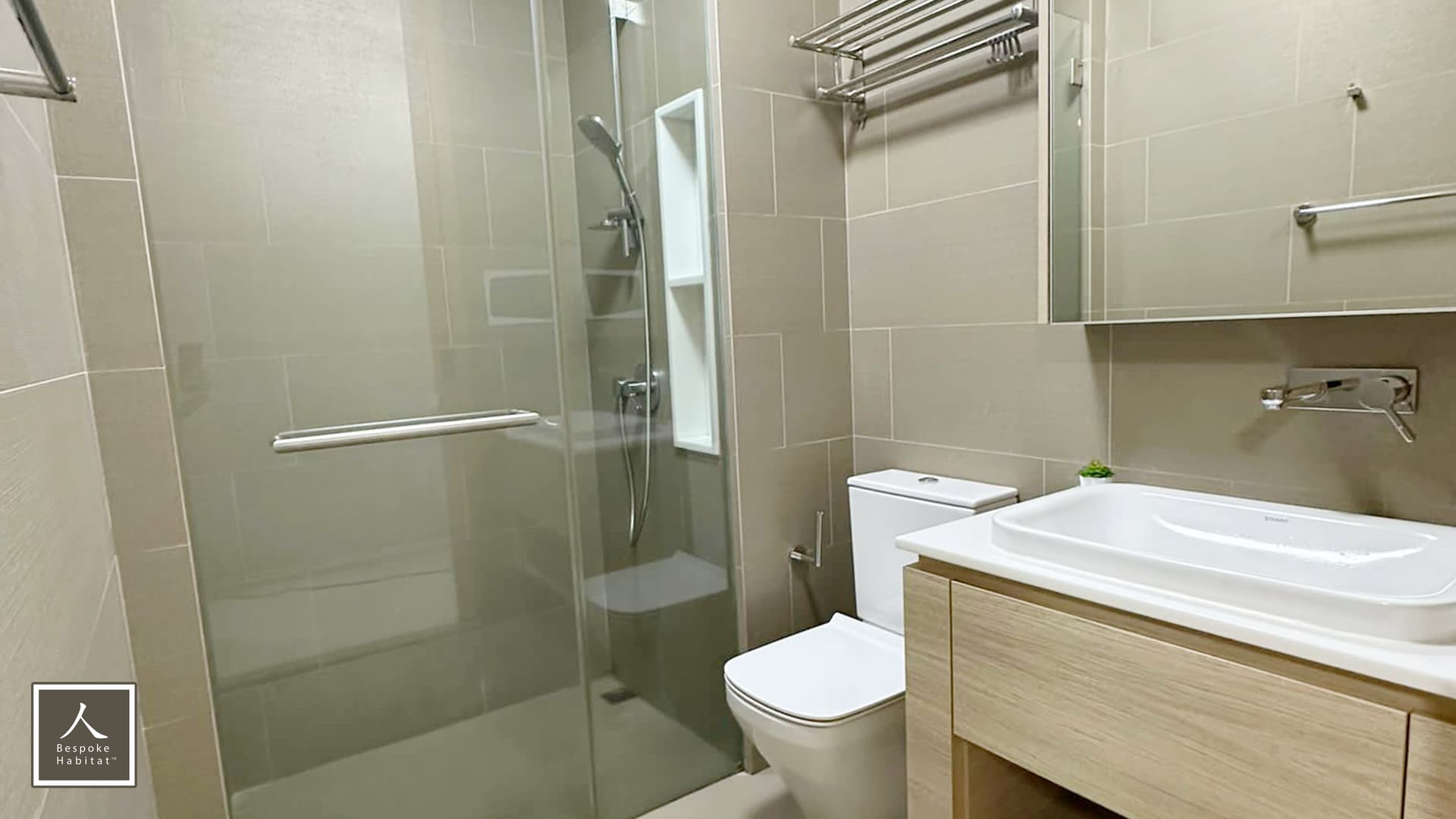 Ensuite at The Crest in D03, Singapore - Photo 3