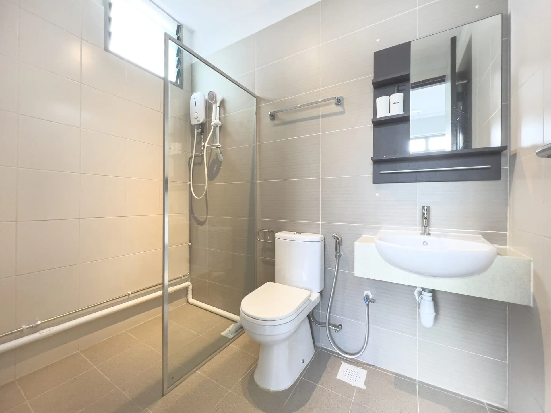 Studio at Coliwoo Boon Lay in D22, Singapore - Photo 2