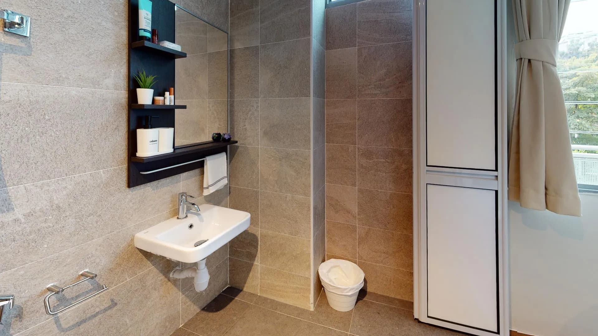 Ensuite at Coliwoo Boon Lay in D22, Singapore - Photo 2