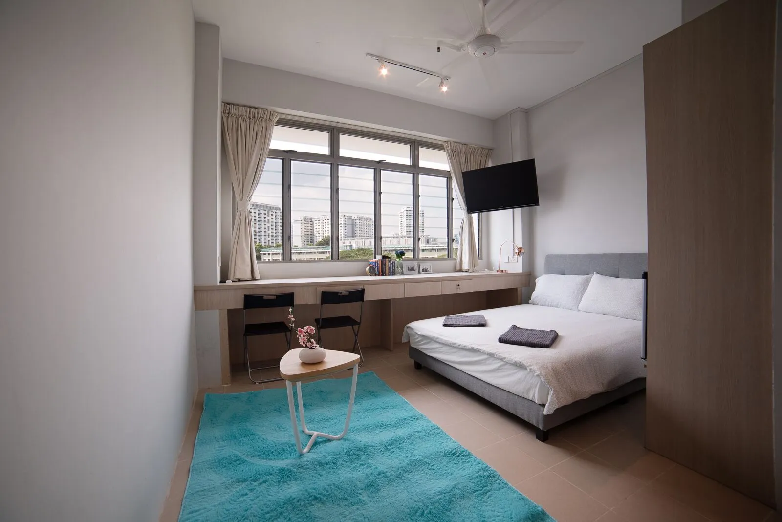 Queen Modified Suite at Coliwoo Boon Lay
