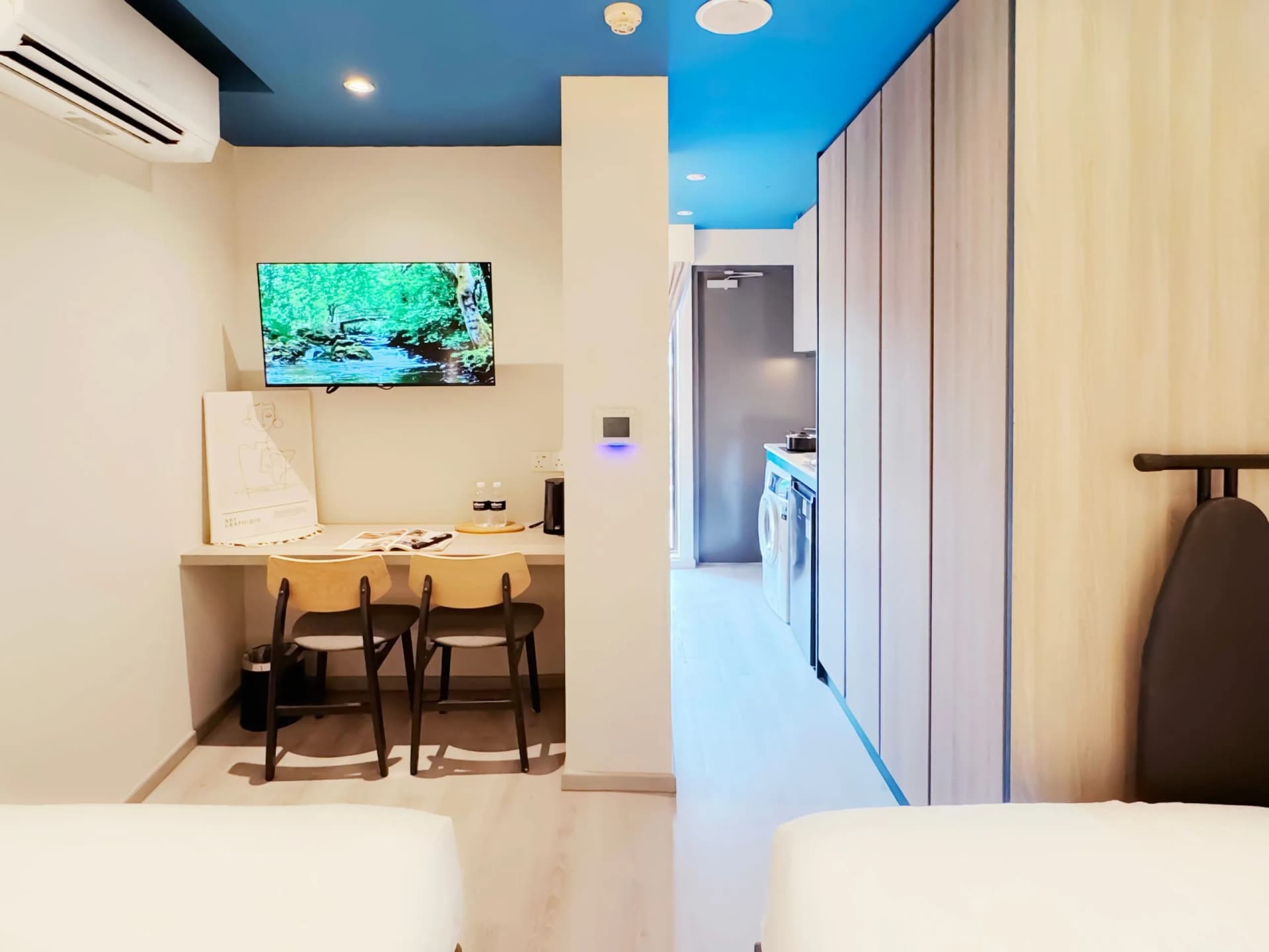 Studio at Coliwoo Hotel Pasir Panjang in D5, Singapore - Photo 4
