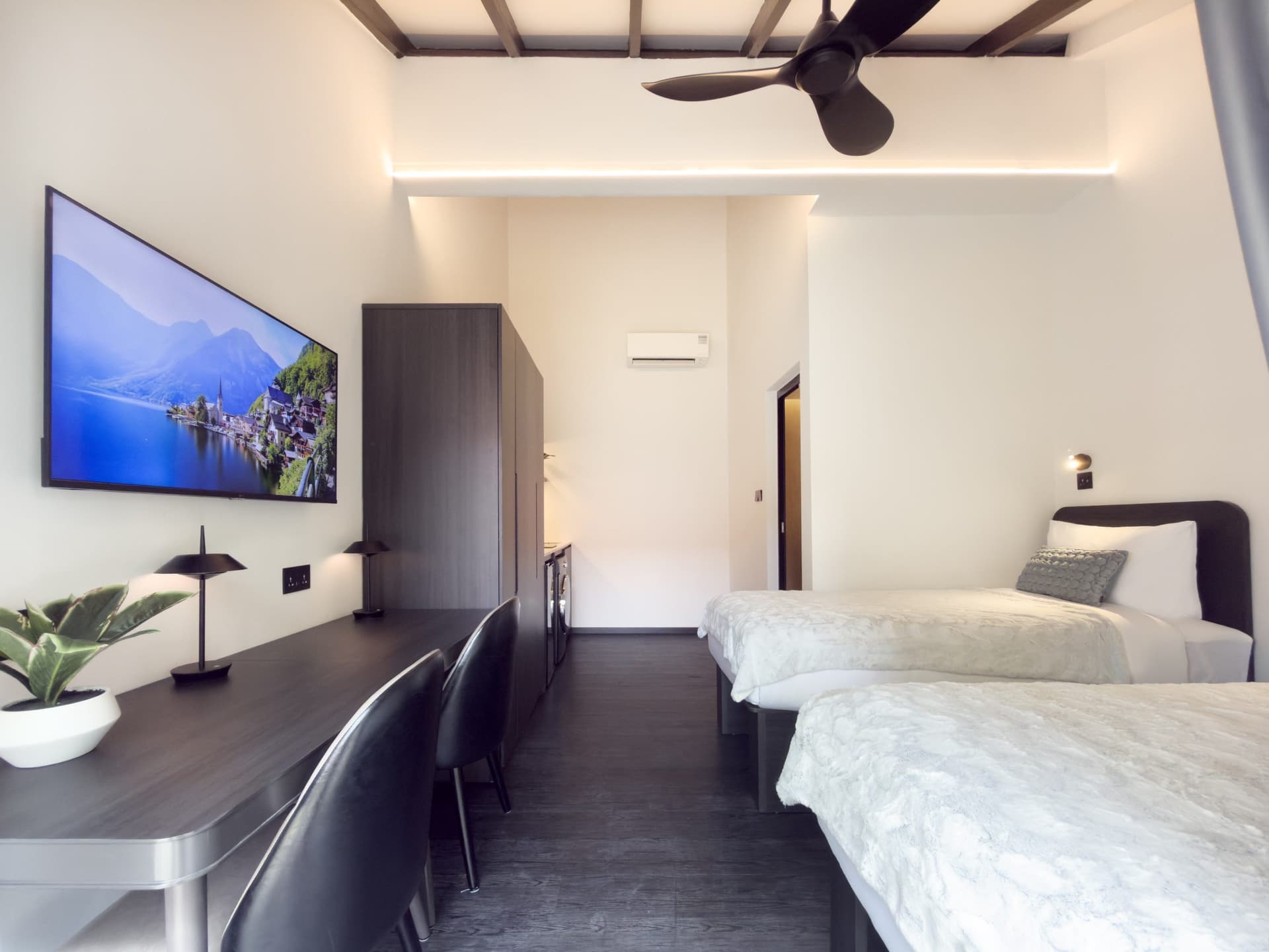 Deluxe Studio at Coliwoo Resort Changi