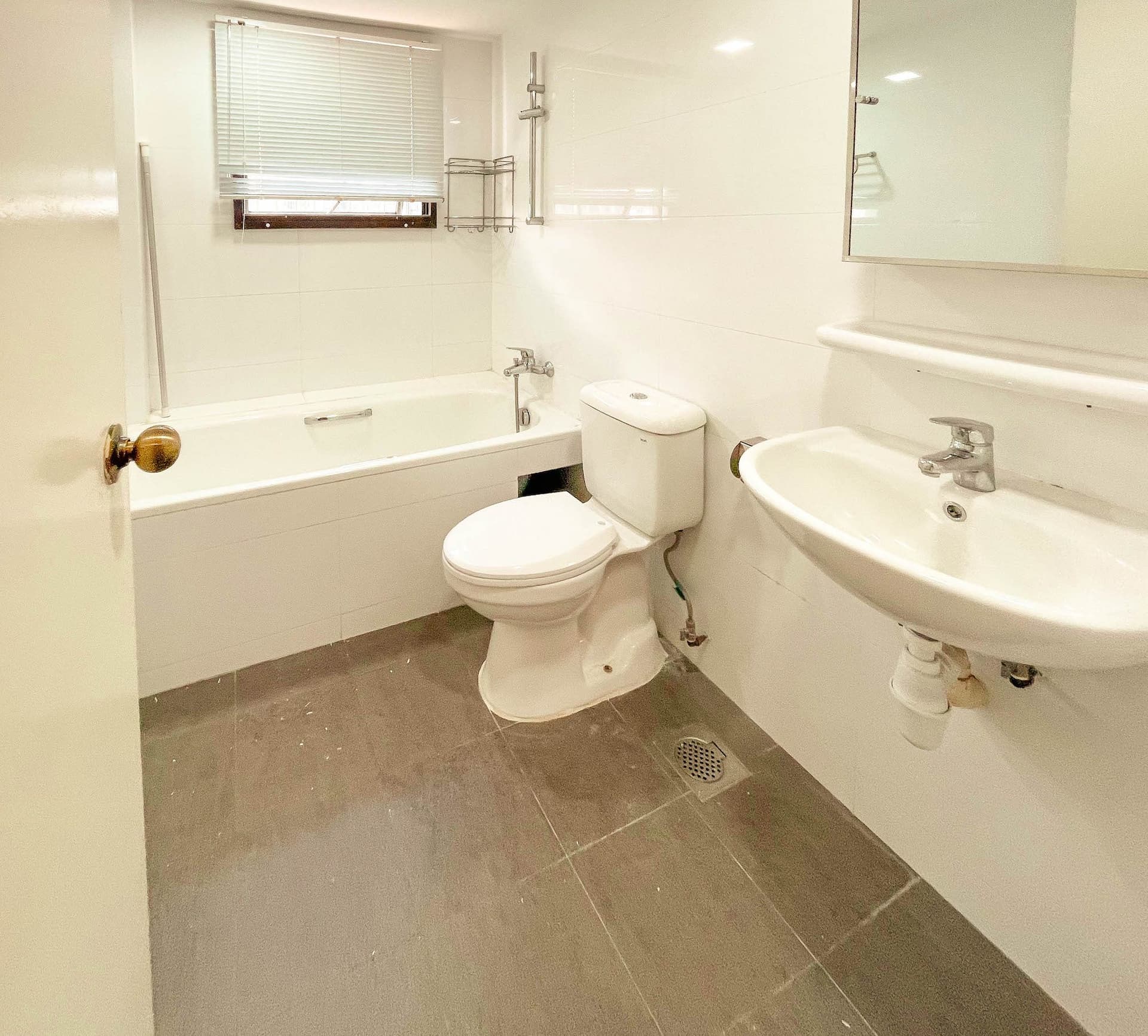 Ensuite at Central Green in D03, Singapore - Photo 5