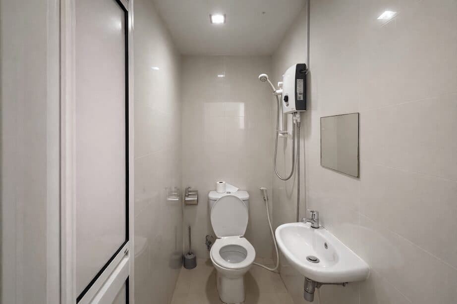 Ensuite at City Square Residences in D08, Singapore - Photo 2