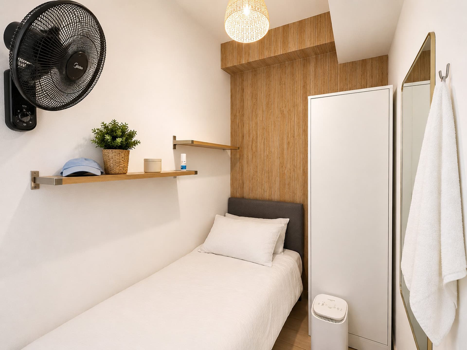 Ensuite at City Square Residences in D08, Singapore - Photo 2