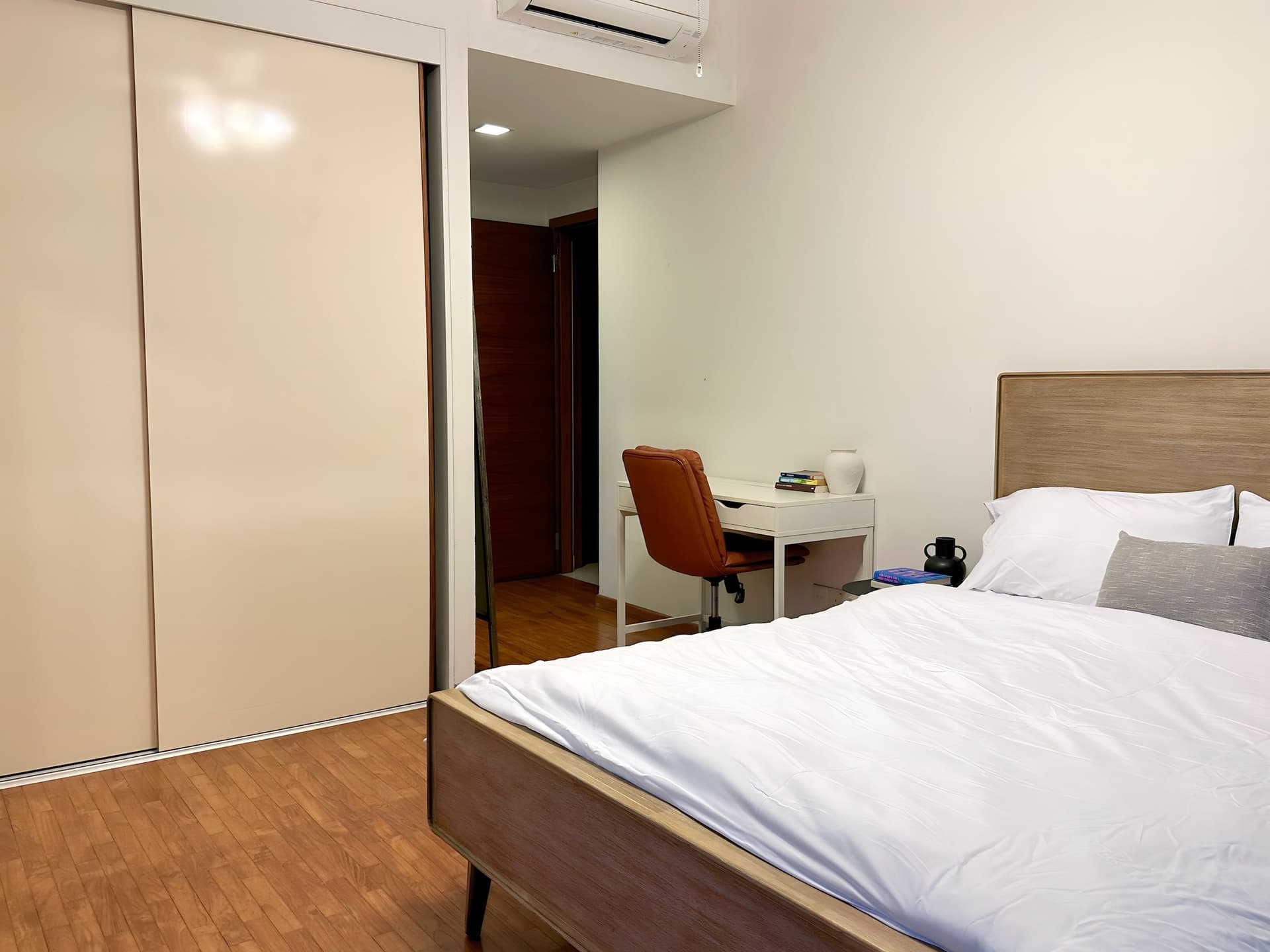 Ensuite at City Square Residences in D08, Singapore - Photo 3