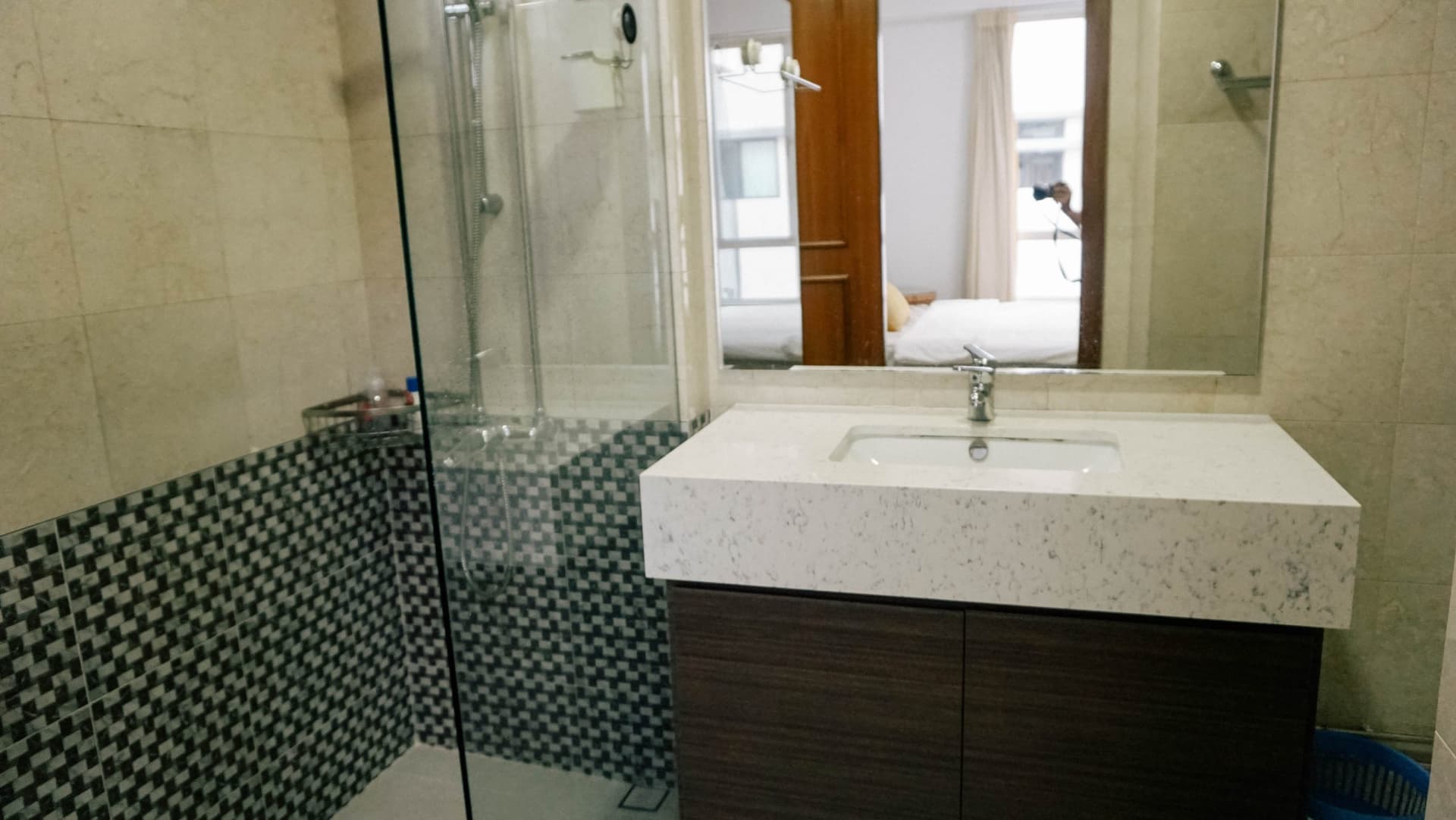 Ensuite at Claremont in D09, Singapore - Photo 3