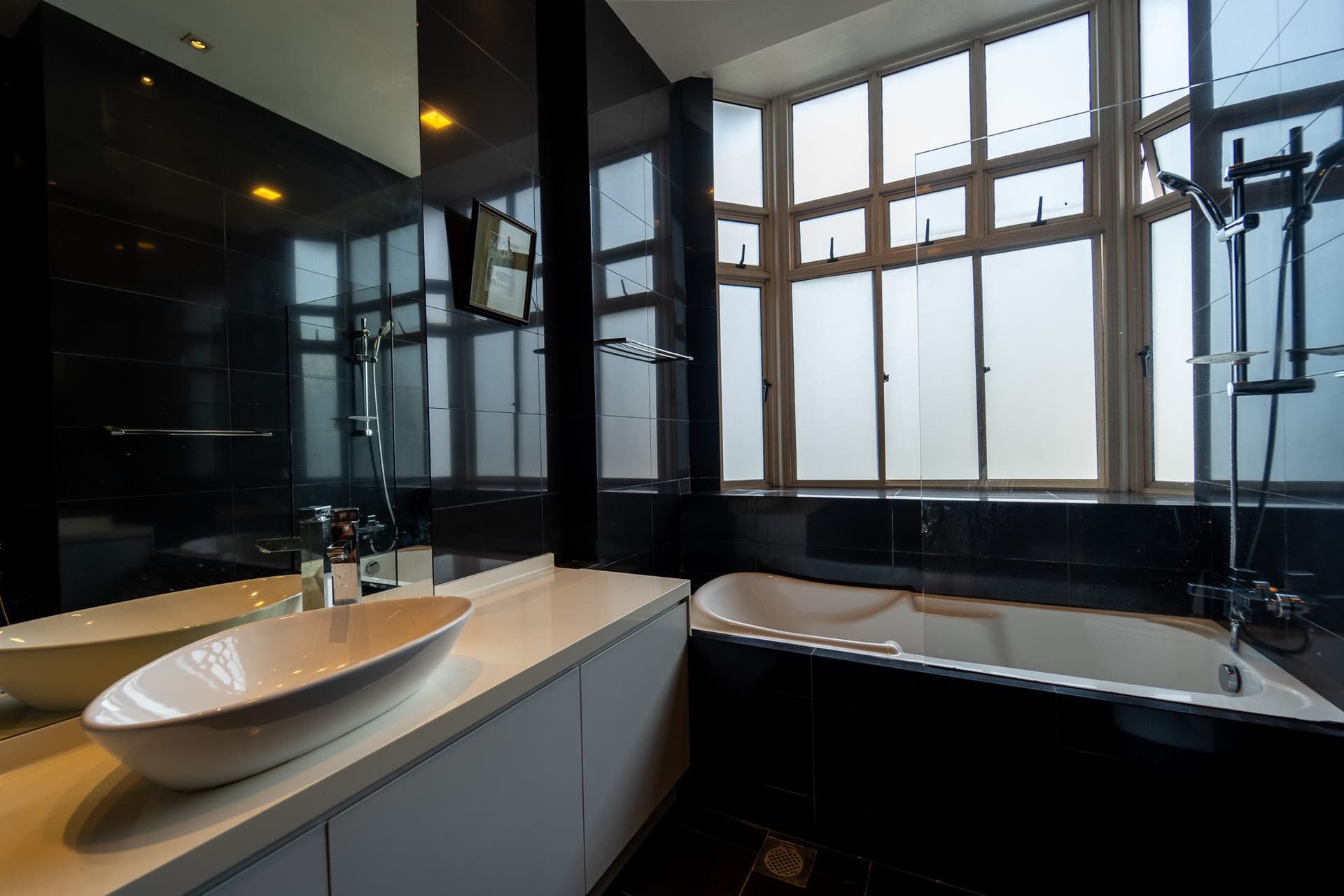 Ensuite at Langston Ville in D09, Singapore - Photo 5