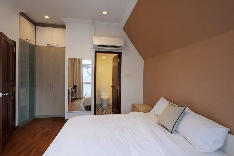Ensuite at Langston Ville in D09, Singapore - Photo 5