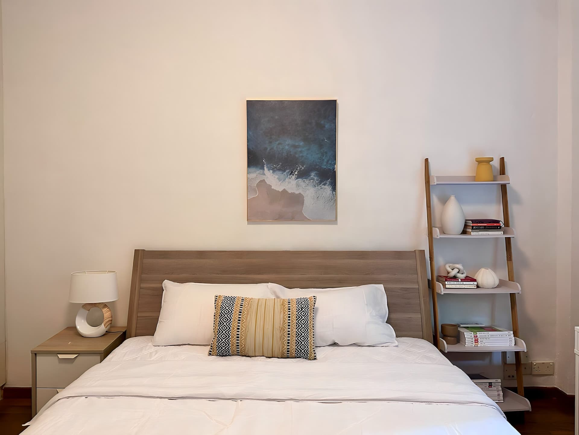Moulmein Rd - Large Room at Moulmein Road