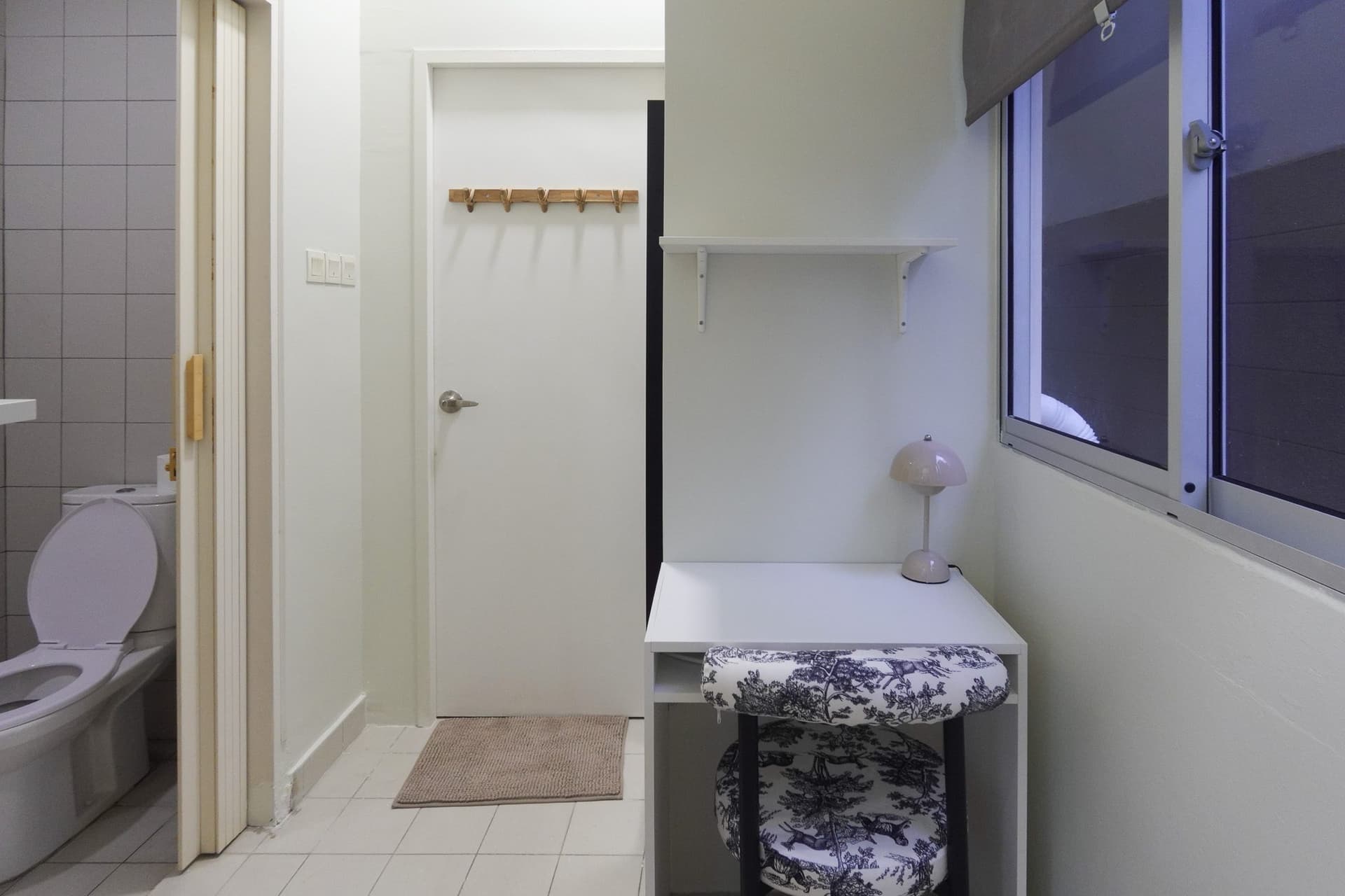 Ensuite at Oleanas Residence in D09, Singapore - Photo 4