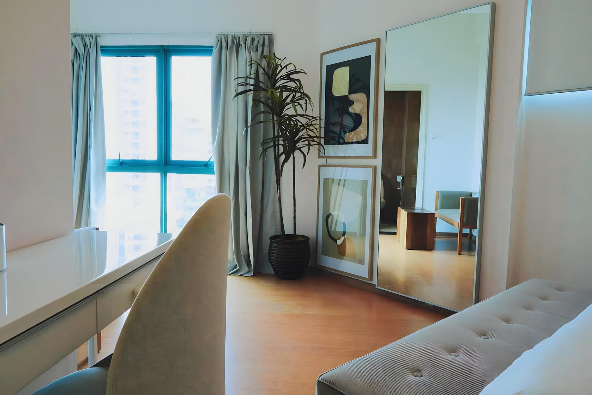 Ensuite at Oleanas Residence in D09, Singapore - Photo 2