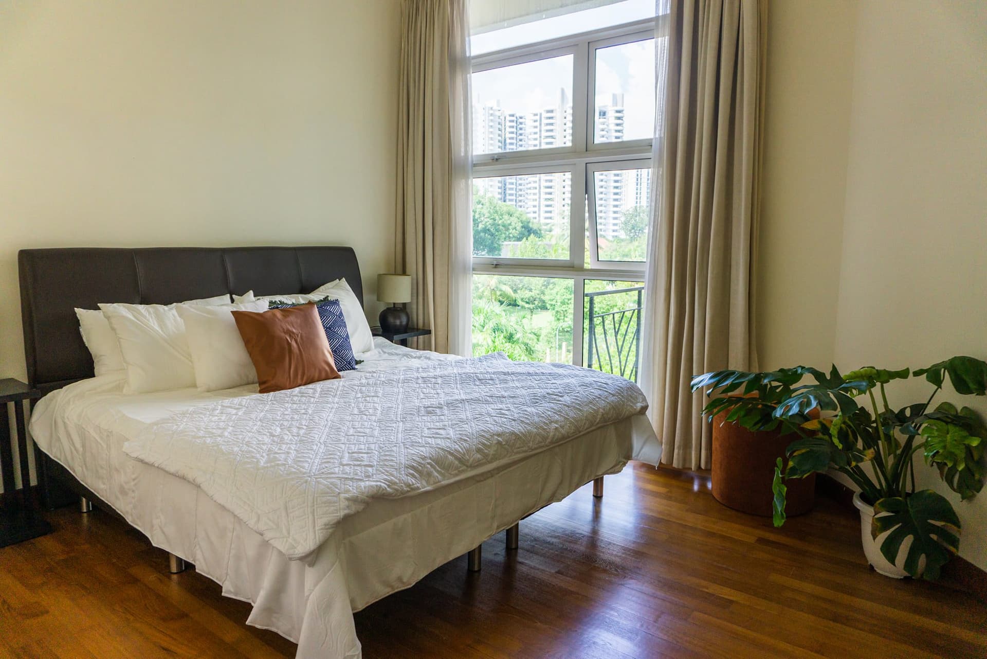 Ensuite at Sheares Ville in D10, Singapore