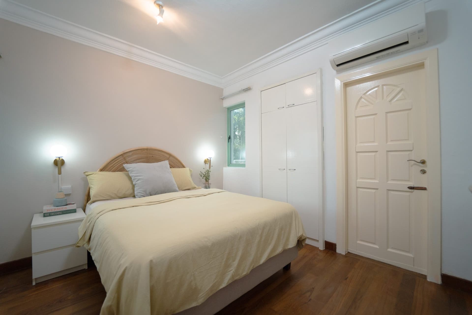 Sophia Crest - Contemporary - Standard Room at Sophia Crest