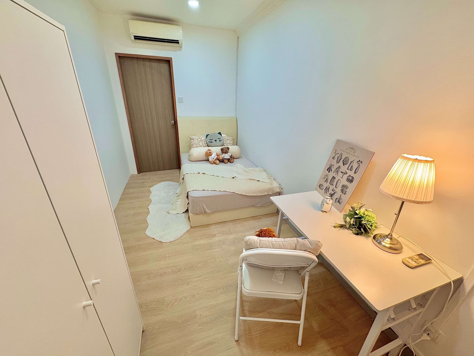 Ensuite at Cavenagh House in D09, Singapore - Photo 3