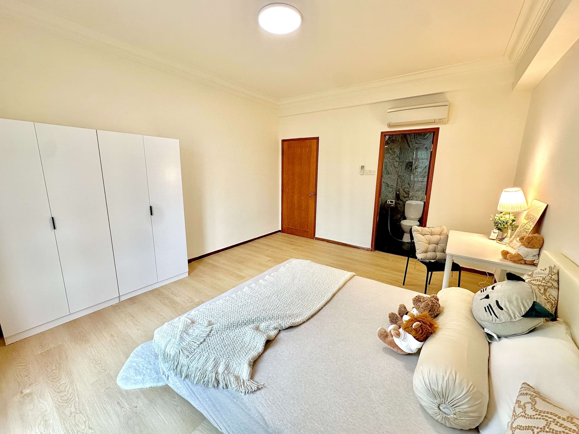 Master at Le Hill Condominium in D05, Singapore - Photo 4
