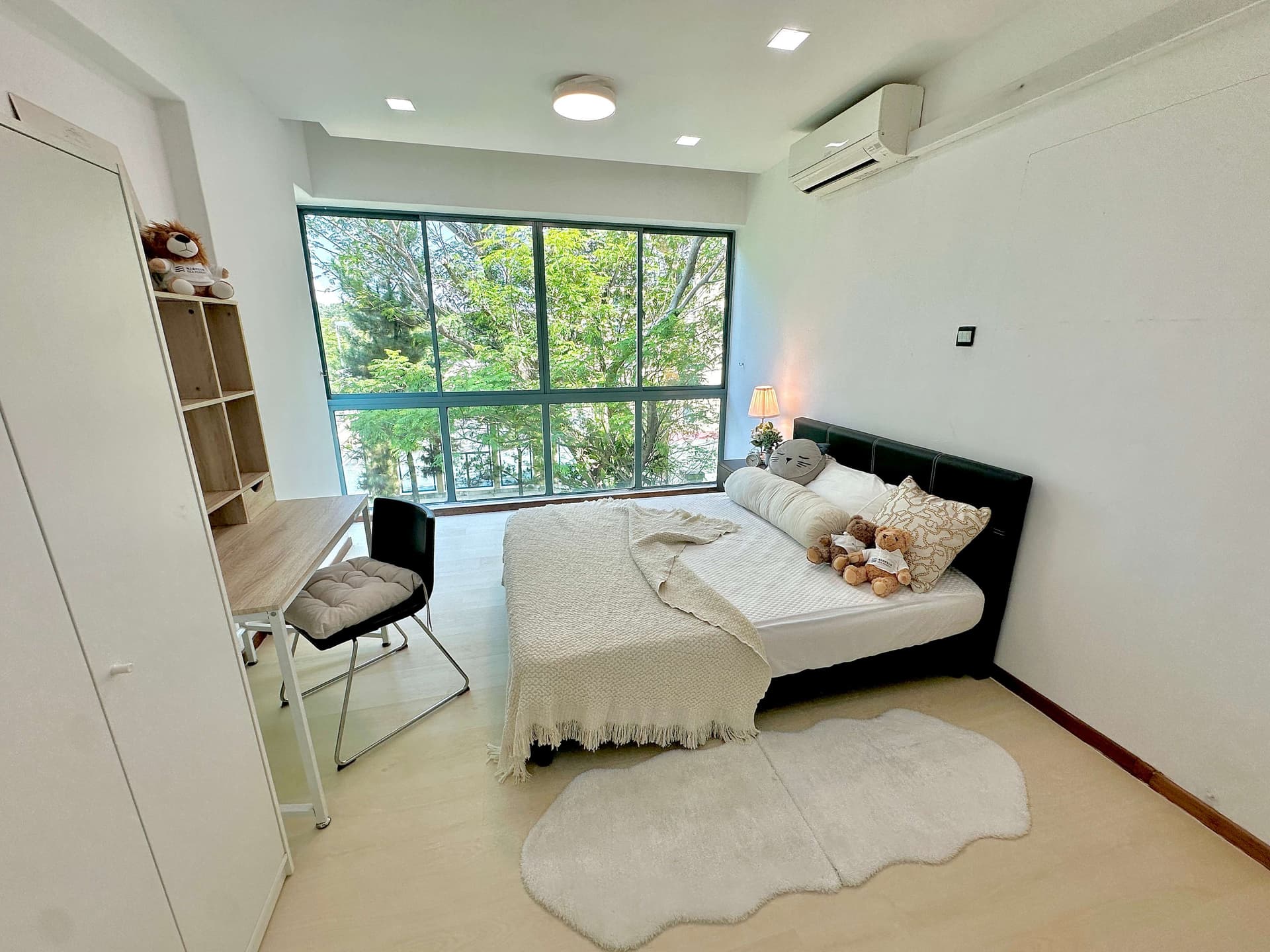 Master at West Bay Condominium in D05, Singapore - Photo 2