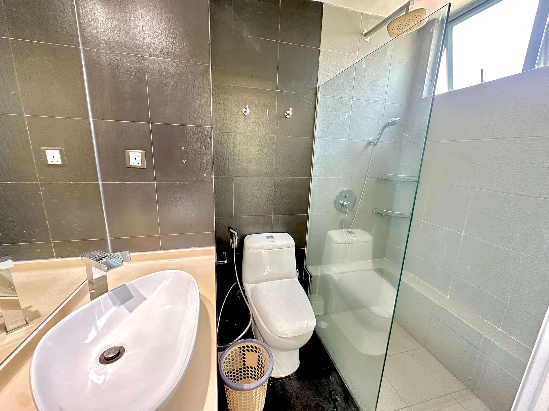 Master at West Bay Condominium in D05, Singapore - Photo 5