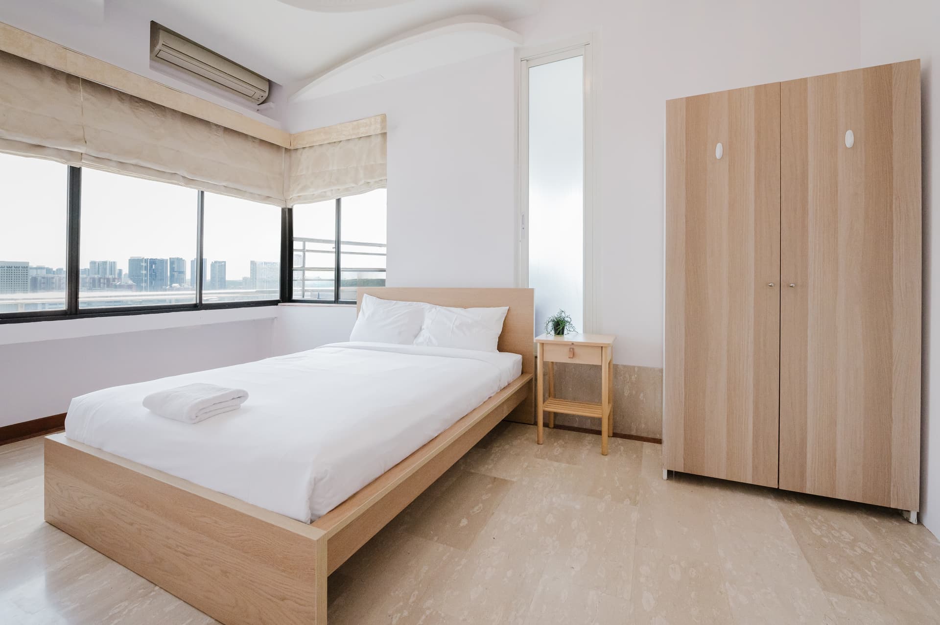 Ensuite Room in 7BR at 1005 Lower Delta Road