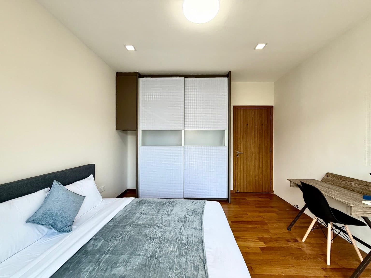 Ensuite at 109H HIGHLAND ROAD in D19, Singapore - Photo 5