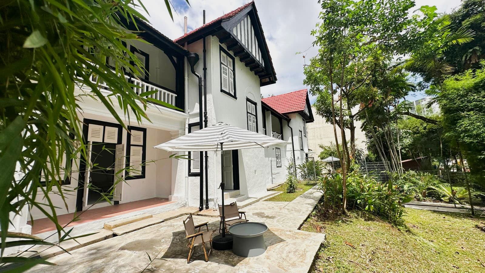127 WOODLEIGH PARK in D13, Singapore