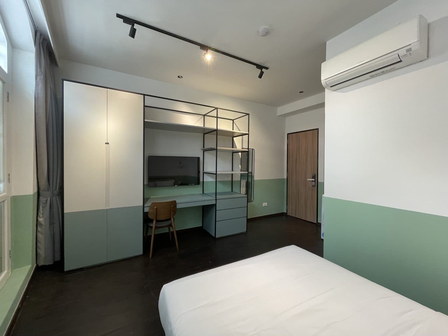 Ensuite at 138 JALAN BESAR in D08, Singapore - Photo 4