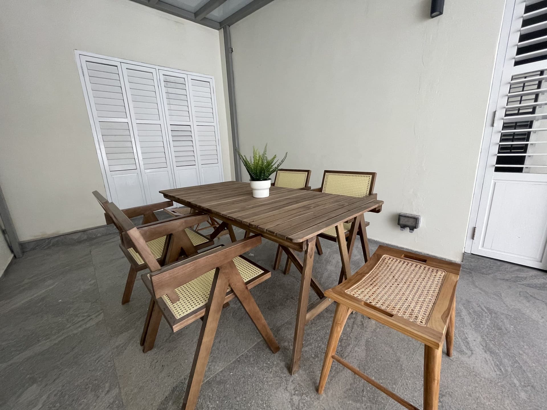 142 JALAN BESAR in D08, Singapore - Photo 3