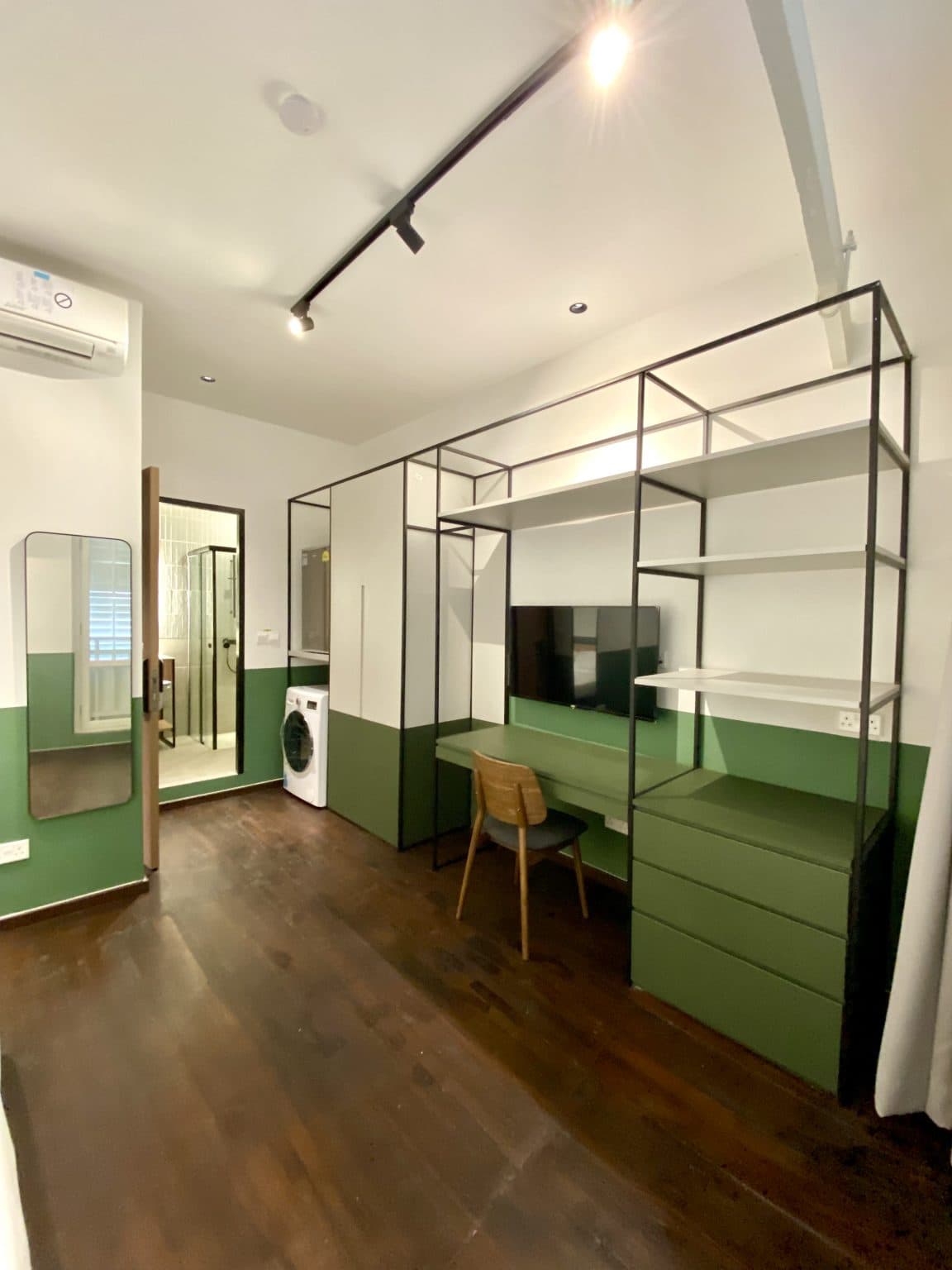 Ensuite at 142 JALAN BESAR in D08, Singapore - Photo 2