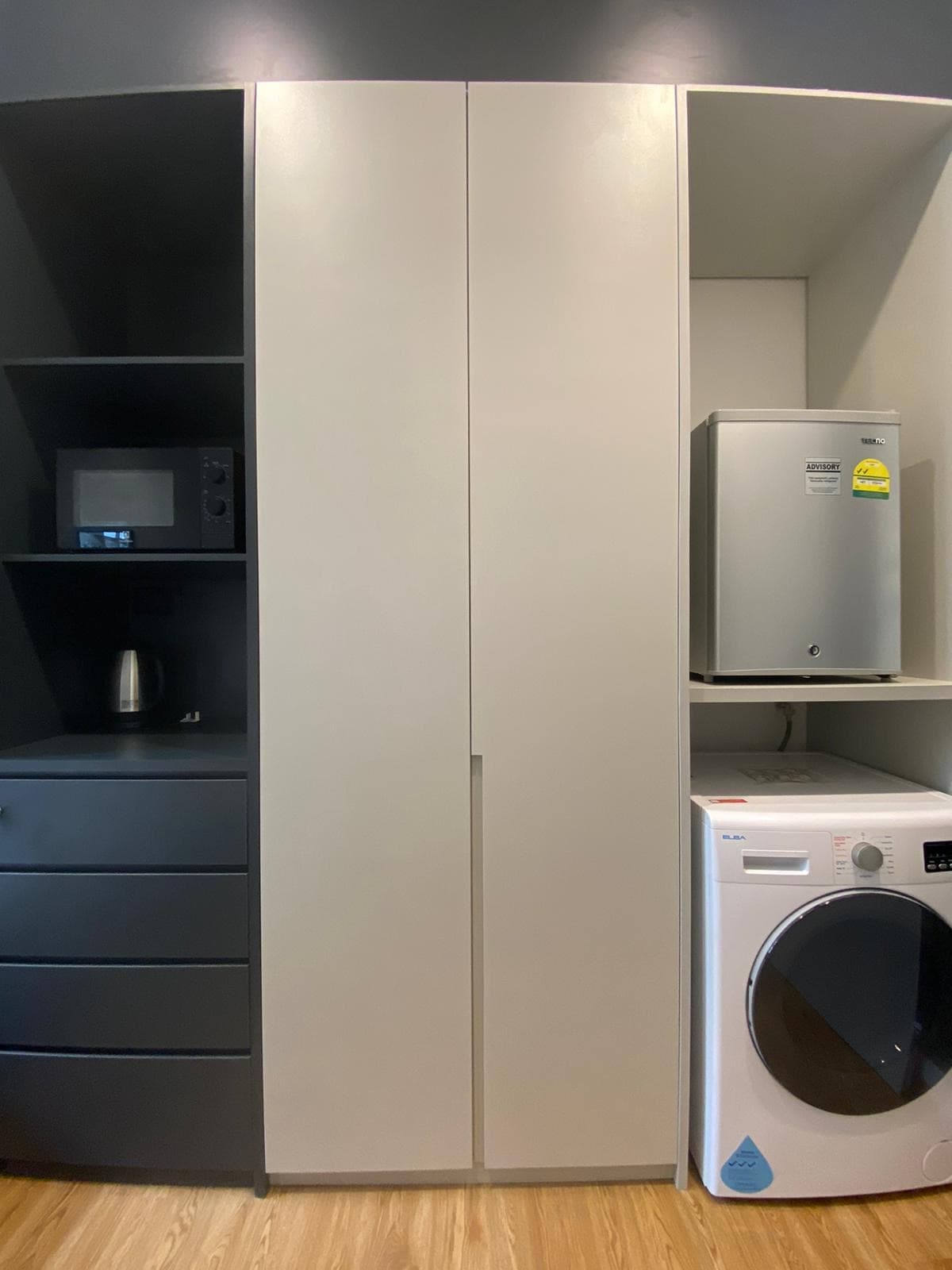 Ensuite at 144 OWEN in D08, Singapore - Photo 3