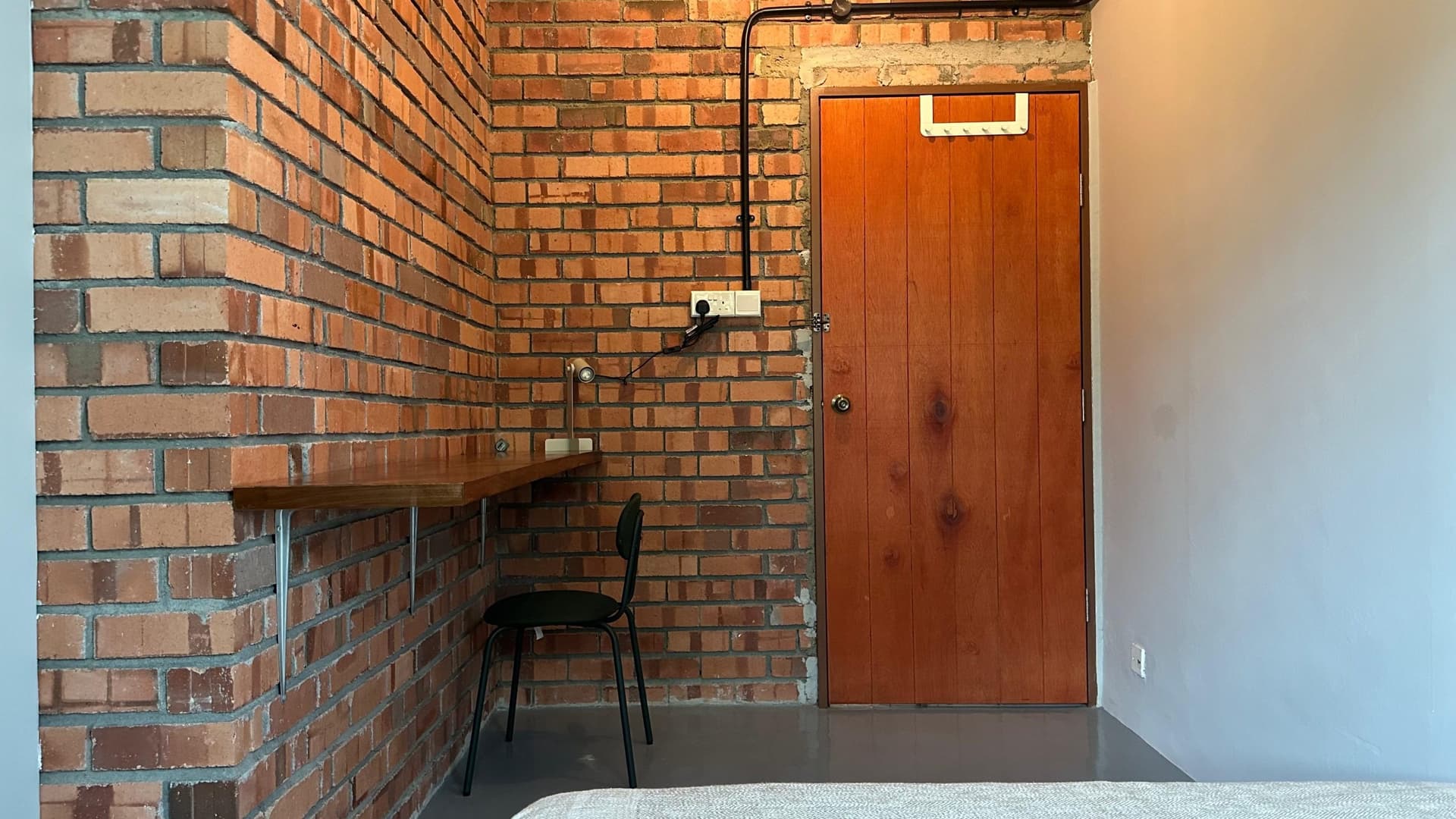 Ensuite at 148B PASIR PANJANG in D05, Singapore - Photo 4