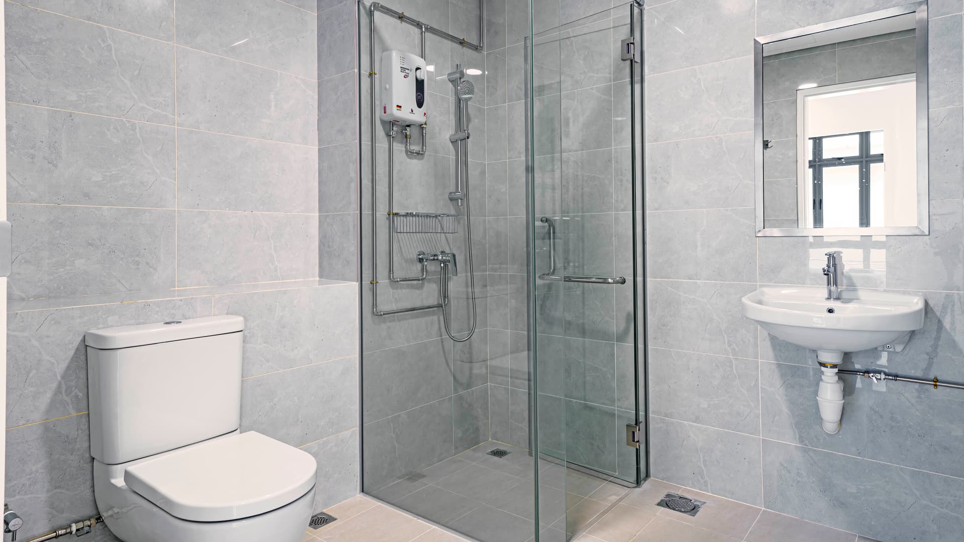 Ensuite at 16 Hamilton Road in D06, Singapore - Photo 3
