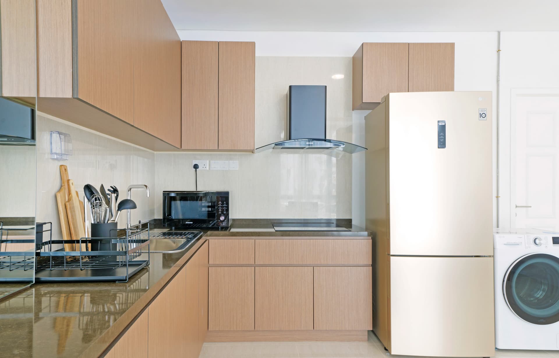 Ensuite at 16 Hamilton Road in D06, Singapore - Photo 5