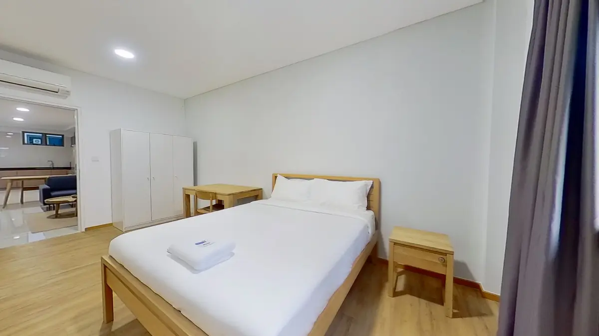Master at 16 Hamilton Road in D06, Singapore - Photo 2