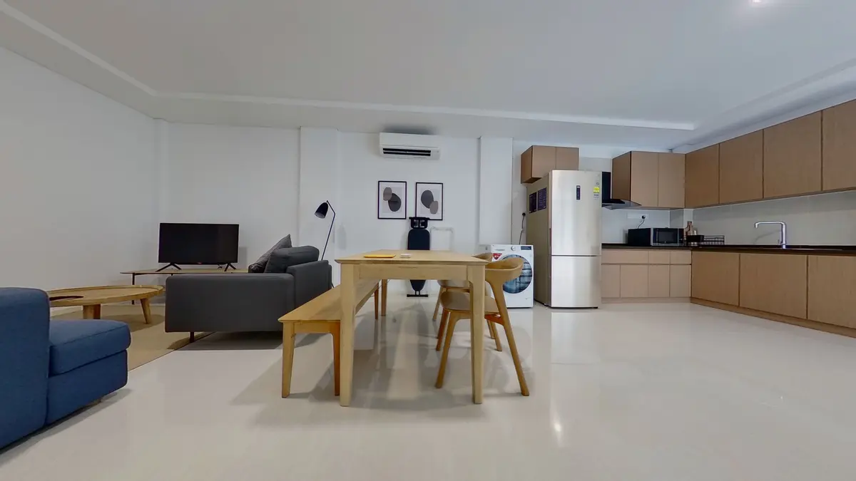 Master at 16 Hamilton Road in D06, Singapore - Photo 3