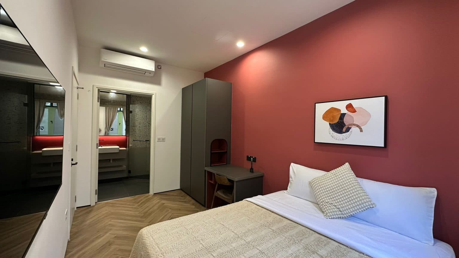 Ensuite at 161 LAVENDER STREET in D12, Singapore - Photo 2