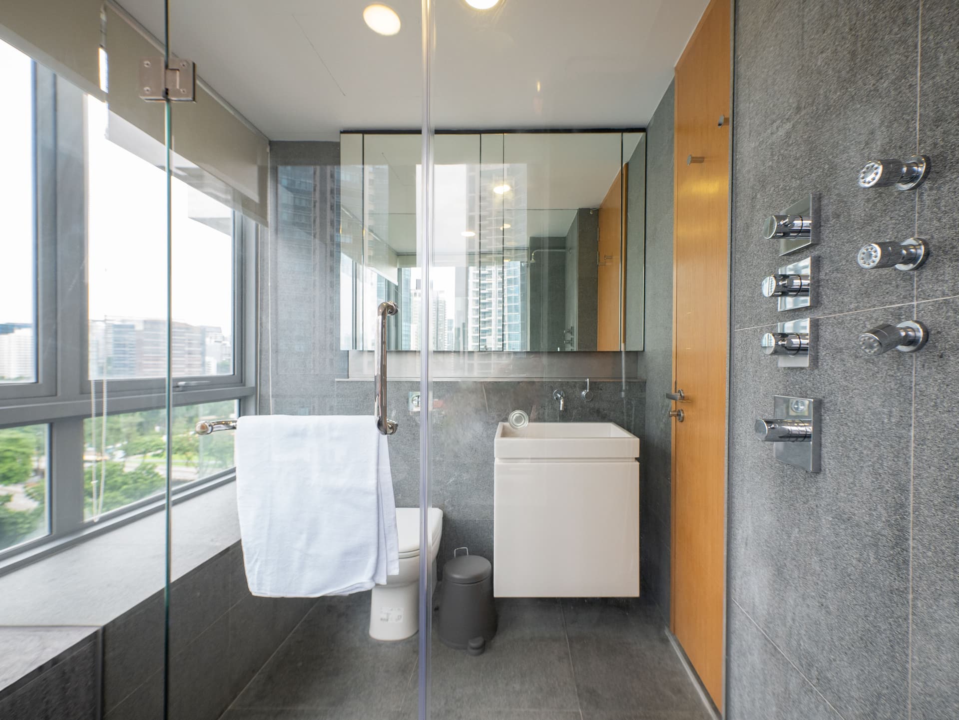 2BR at 2 Gilstead Road in D11, Singapore - Photo 2