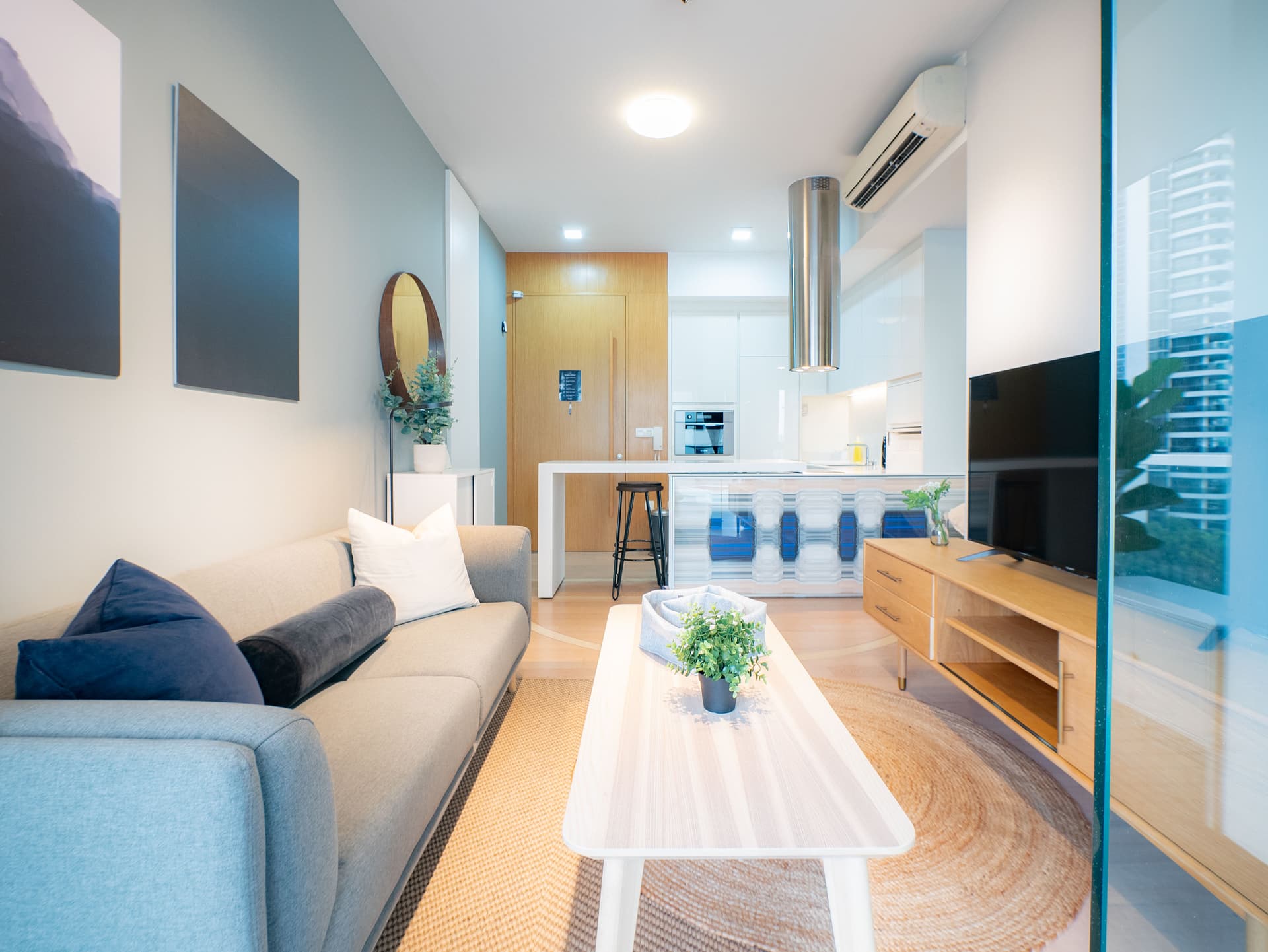2BR at 2 Gilstead Road in D11, Singapore - Photo 3