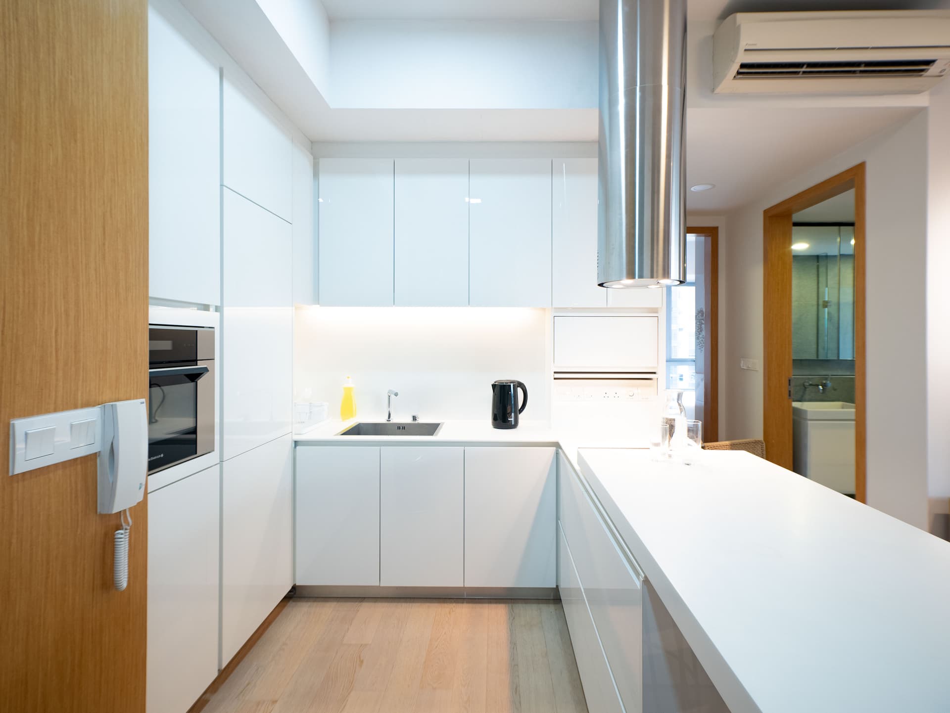 2BR at 2 Gilstead Road in D11, Singapore - Photo 5