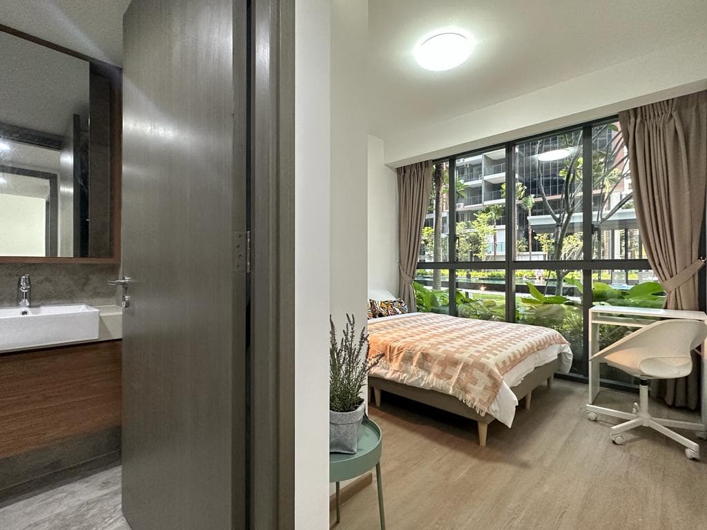 Ensuite at 20 AFFINITY AT SERANGOON in D19, Singapore - Photo 4