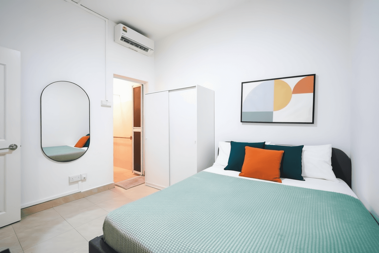 Ensuite at 22a Jalan Selamat in D14, Singapore - Photo 2