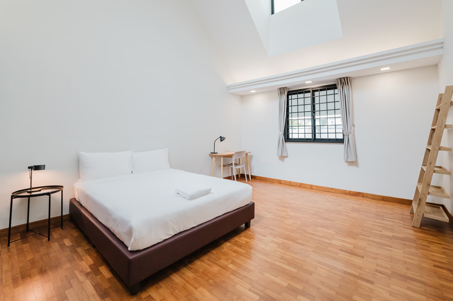 Ensuite at 25 Woodleigh Close in D13, Singapore - Photo 2