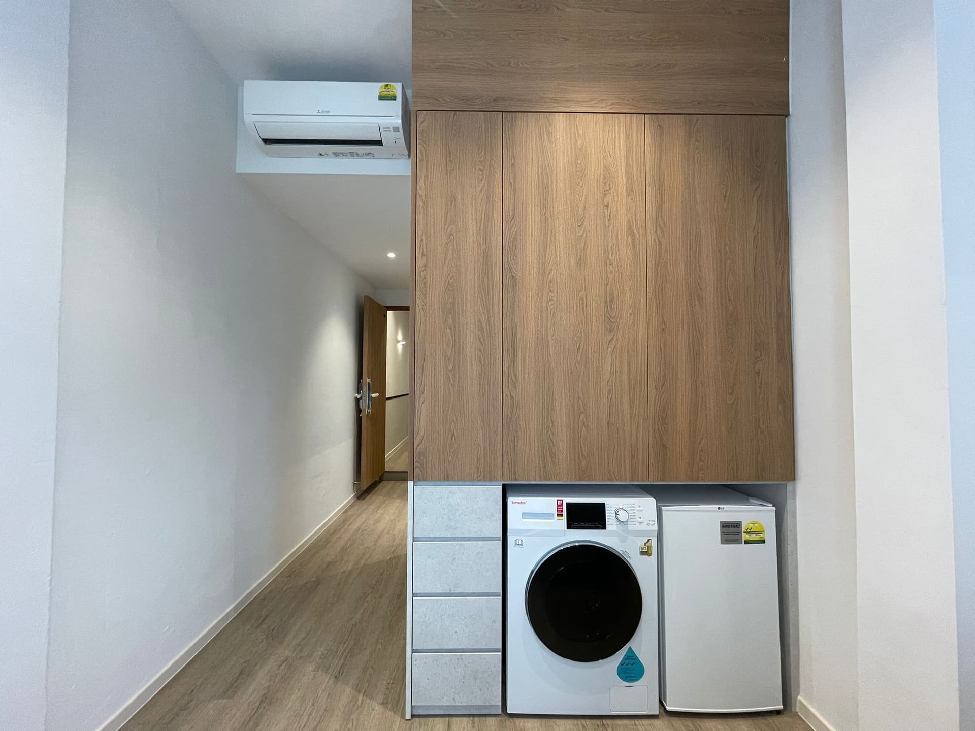 Ensuite at 257 OUTRAM in D03, Singapore - Photo 2