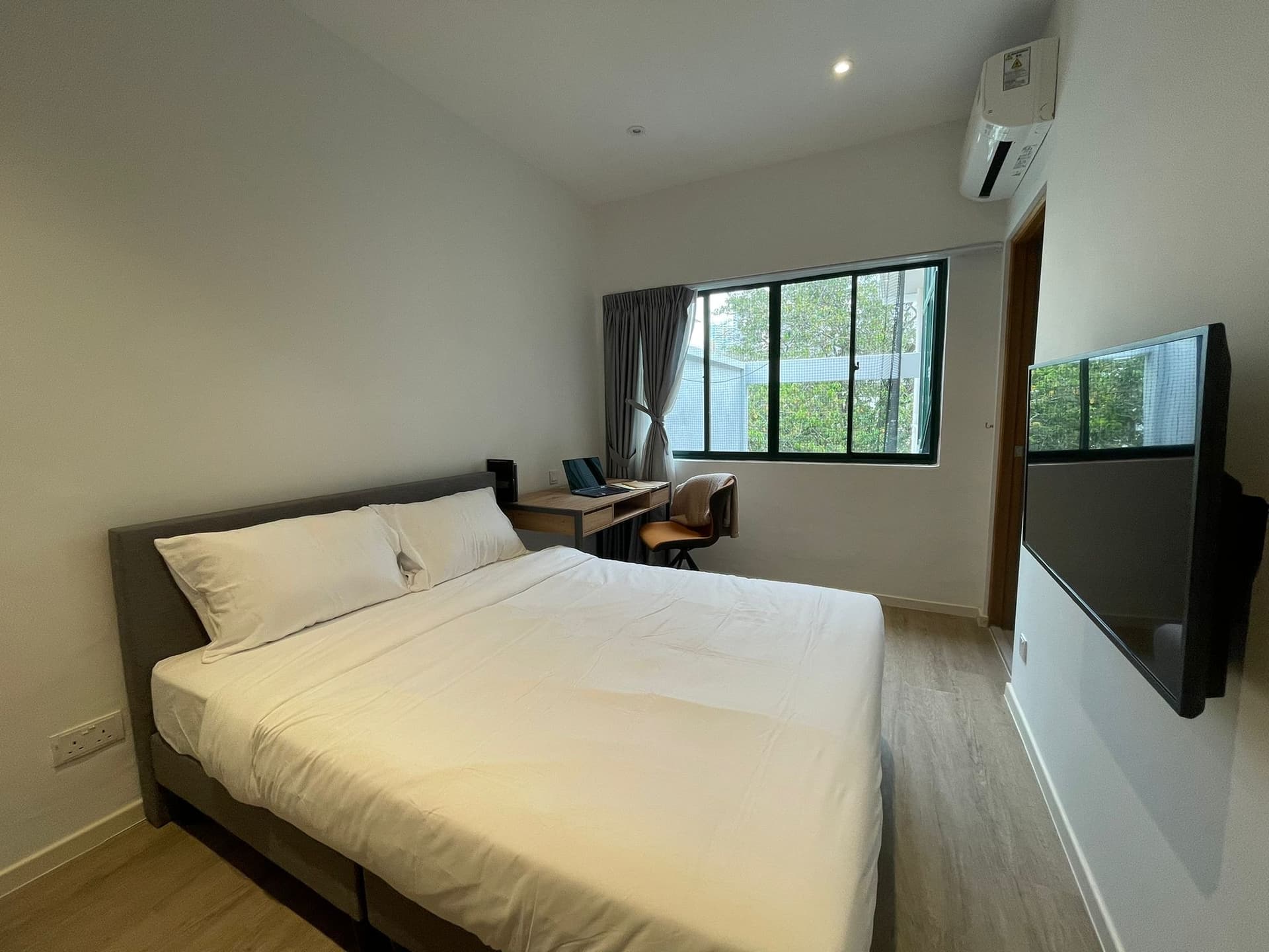 Ensuite at 257 OUTRAM in D03, Singapore - Photo 3