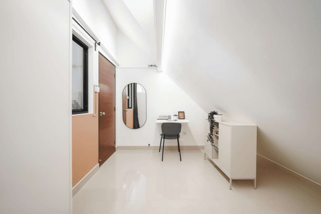 Common at 27 Casuarina Road in D20, Singapore - Photo 2