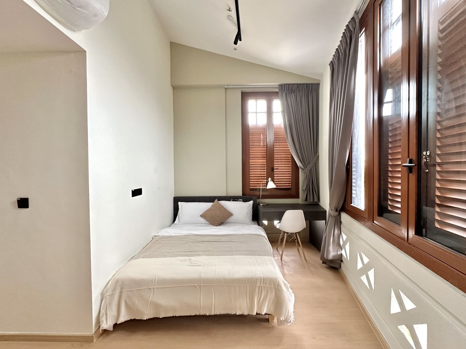 Ensuite at 272 EAST COAST in D15, Singapore - Photo 3