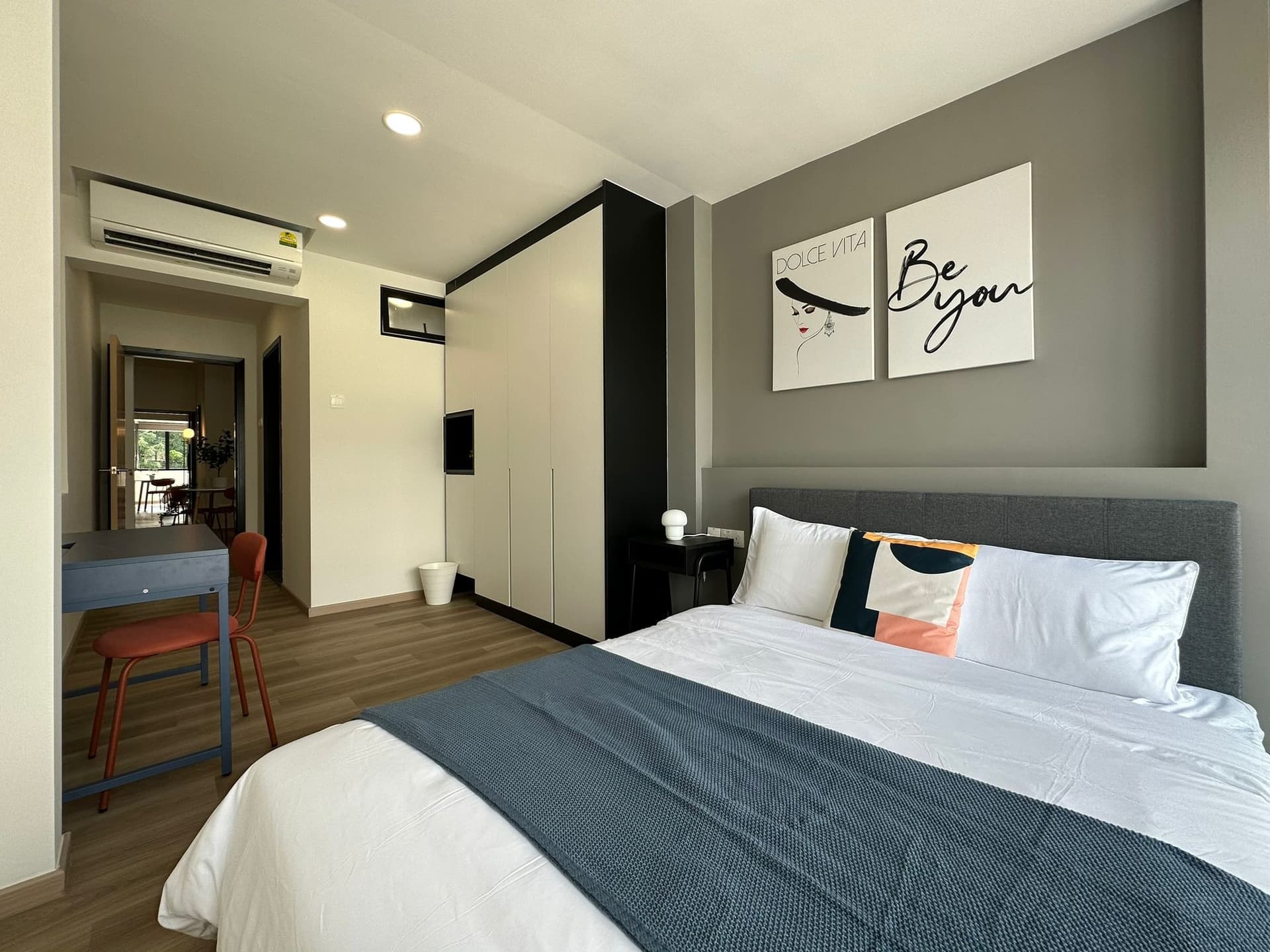 Ensuite at 29A OPAL CRESCENT in D12, Singapore - Photo 2
