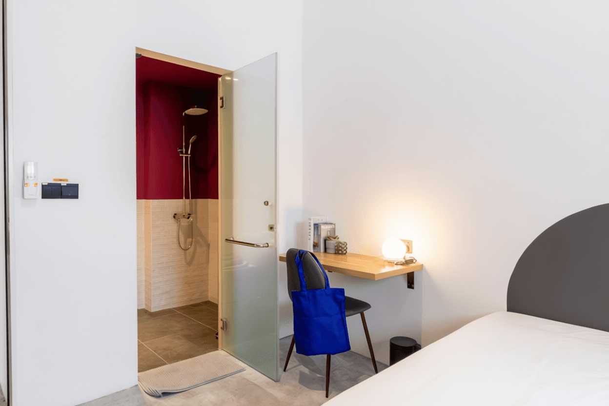 Ensuite at 31-37 Kinta Road in D08, Singapore - Photo 4